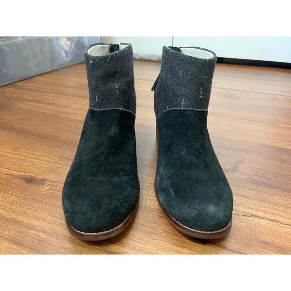 Toms Leila Black Suede and Wool bootie size W8 - Picture 1 of 7